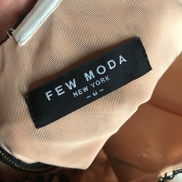 Few Moda NY black sheath lace romantic dress. M - Picture 7 of 8